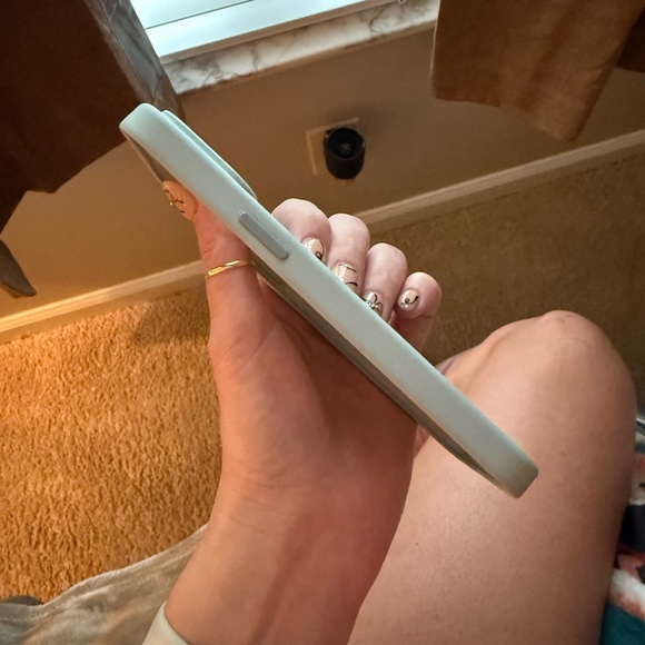 Apple Silicone iPhone 14 Pro Max Case - Light Blue - Picture 3 of 4